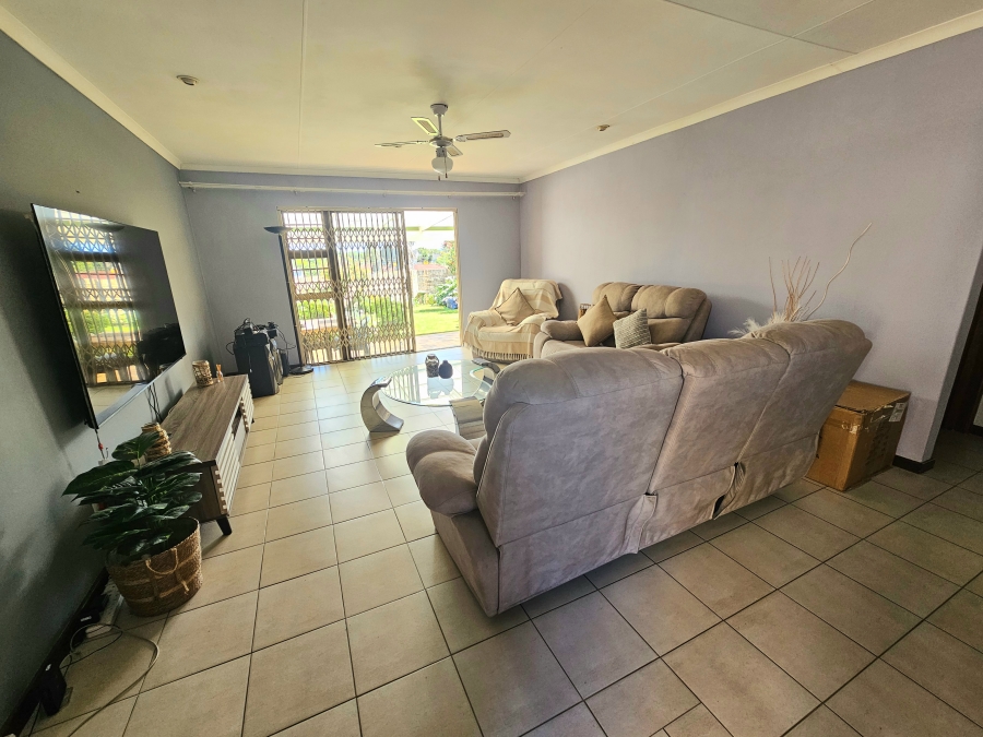 To Let 3 Bedroom Property for Rent in Beacon Bay Eastern Cape
